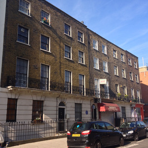 Filming location of Sherlock, 221B Baker St