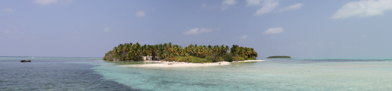 Hathifushi Island panorama