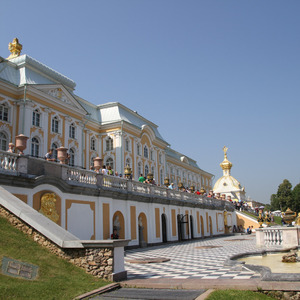 Front of Peterhof palace