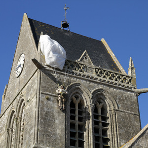 Parachutist stuck on Sainte-Mère-Église