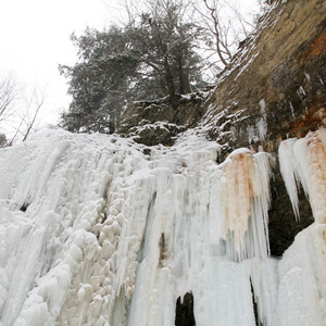 The frozen Tiffany Falls