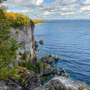 Cliffs along the Bruce Peninsula