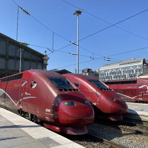 High speed train from Amsterdam to Paris
