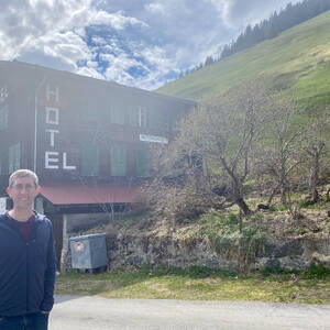 Reenacting a photo from many years ago in Mürren