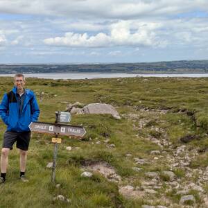 On the Dingle Way trail from Tralee to Camp