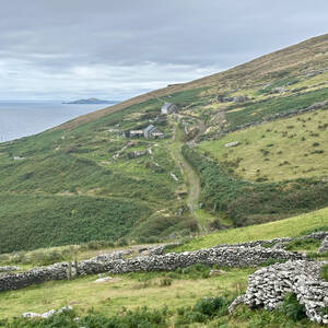 The hiking trail from Dingle to Slea Head
