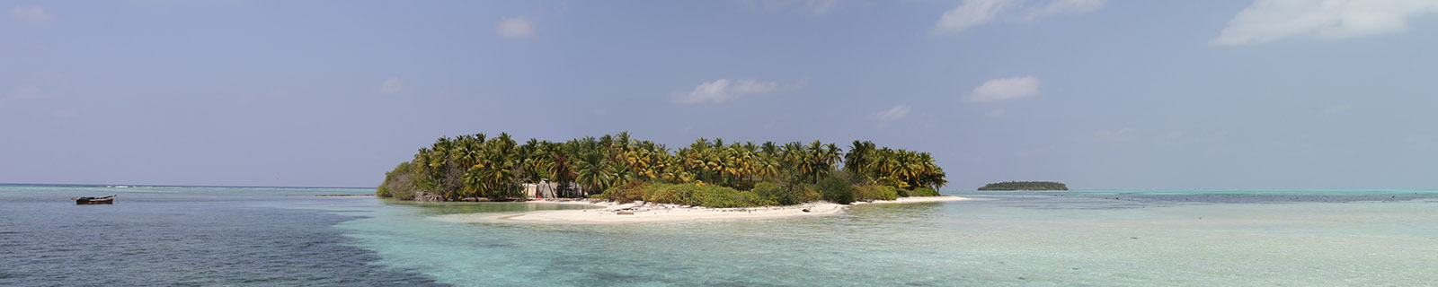 Hathifushi Island panorama
